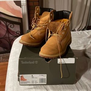 Timberland 6in waterproof boot size 8